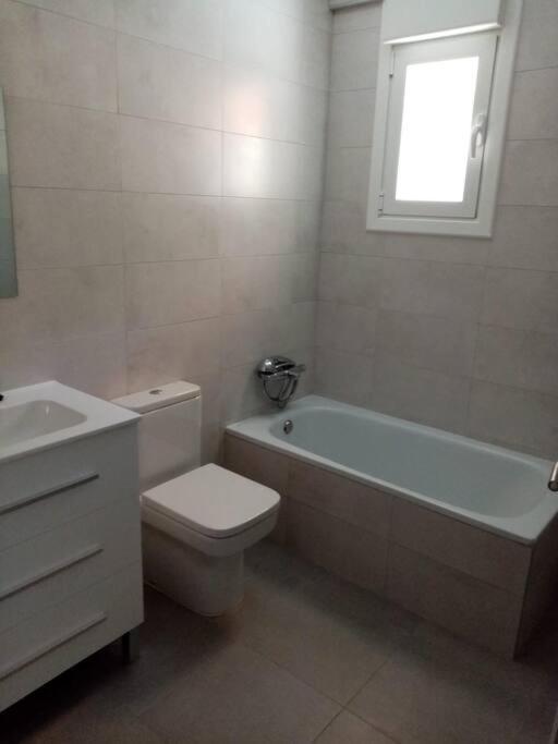 Casa Julio, Bonita Casa Comoda Y Espaciosa, Totalmente Reformada Con Terraza Y Jardin Privado Riezu Dış mekan fotoğraf