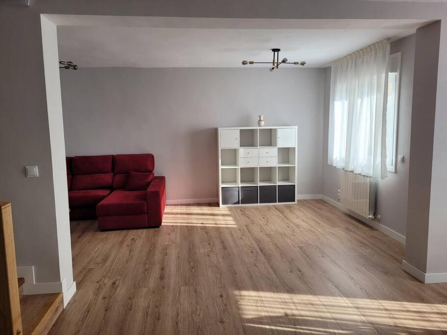 Casa Julio, Bonita Casa Comoda Y Espaciosa, Totalmente Reformada Con Terraza Y Jardin Privado Riezu Dış mekan fotoğraf