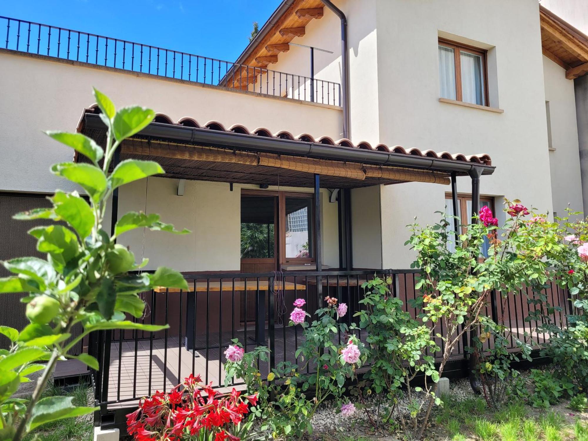 Casa Julio, Bonita Casa Comoda Y Espaciosa, Totalmente Reformada Con Terraza Y Jardin Privado Riezu Dış mekan fotoğraf