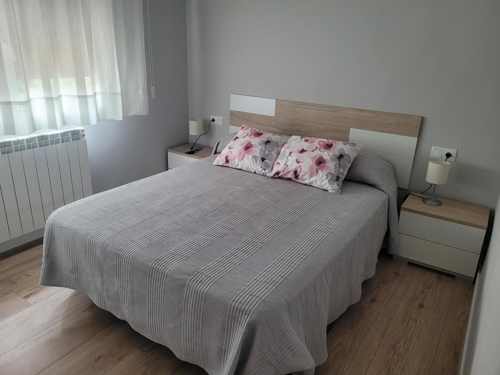 Casa Julio, Bonita Casa Comoda Y Espaciosa, Totalmente Reformada Con Terraza Y Jardin Privado Riezu Dış mekan fotoğraf